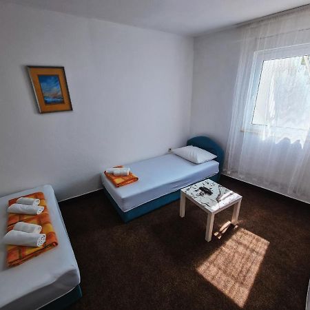 Guest House Davorka Неум Екстериор снимка