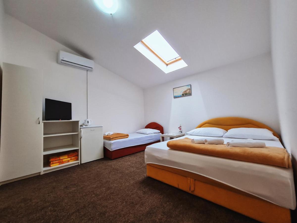 Guest House Davorka Неум Екстериор снимка