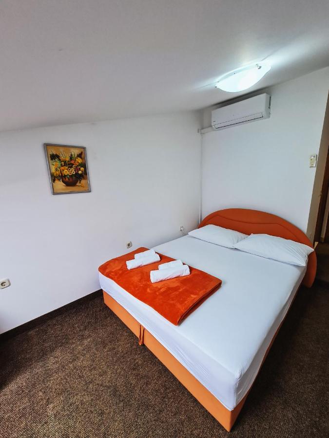 Guest House Davorka Неум Екстериор снимка