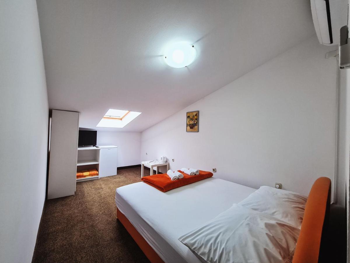 Guest House Davorka Неум Екстериор снимка