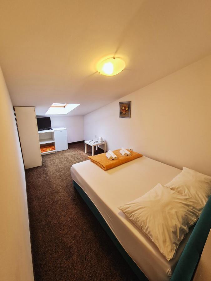 Guest House Davorka Неум Екстериор снимка