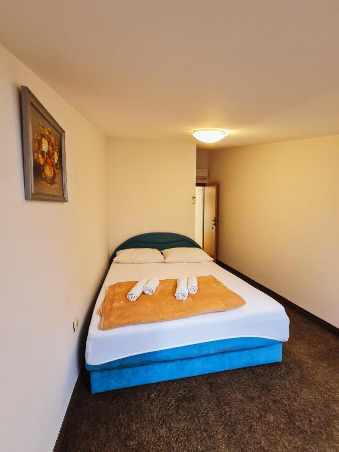 Guest House Davorka Неум Екстериор снимка