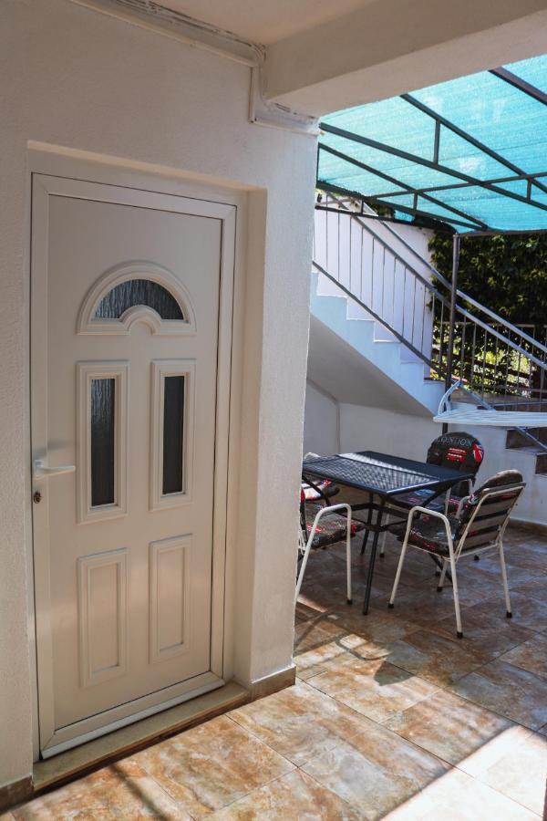 Guest House Davorka Неум Екстериор снимка